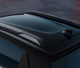 Renault Kwid 2027 detalhe rack no teto Renault Kwid 2027 detalhe rack no teto