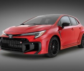 Toyota GR Corolla 2026 vermelho Toyota GR Corolla 2026 vermelho