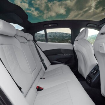 BMW Serie 3 2027 2028 interior banco traseiro BMW Serie 3 2027 2028 interior banco traseiro