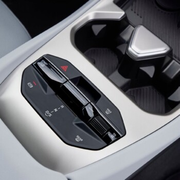 BMW Serie 3 2027 2028 interior detalhe console central BMW Serie 3 2027 2028 interior detalhe console central