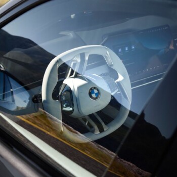 BMW Serie 3 2027 2028 interior detalhe volante BMW Serie 3 2027 2028 interior detalhe volante