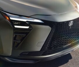 Lexus NX 2027 detalhe farol e grade frontal Lexus NX 2027 detalhe farol e grade frontal
