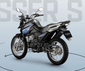 Yamaha Crosser S 2027 preta vista traseira Yamaha Crosser S 2027 preta vista traseira