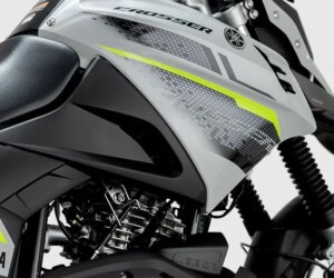 Yamaha Crosser Z 2027 detalhe carenagem lateral Yamaha Crosser Z 2027 detalhe carenagem lateral