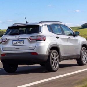 Jeep Compass Longitude 2027 traseira Jeep Compass Longitude 2027 traseira