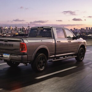 RAM 2500 Night Edition traseira RAM 2500 Night Edition traseira