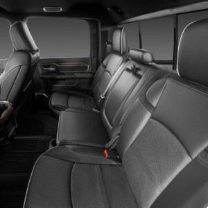RAM 2500 Laramie Night Edition banco traseiro RAM 2500 Laramie Night Edition banco traseiro